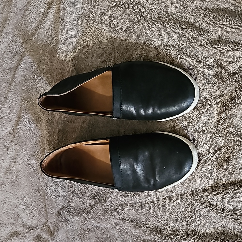 SIZE 7 FRYE Melanie Leather Loafers